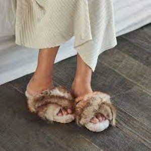 slippers